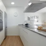 H Suite2b By Smiling