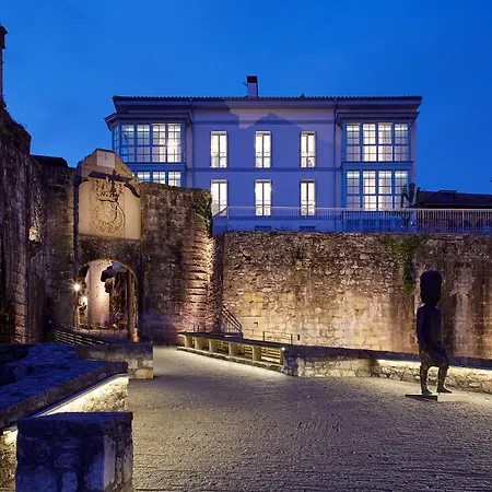 H Suite2b By Smiling Hondarribia