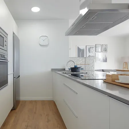 H Suite2b By Smiling